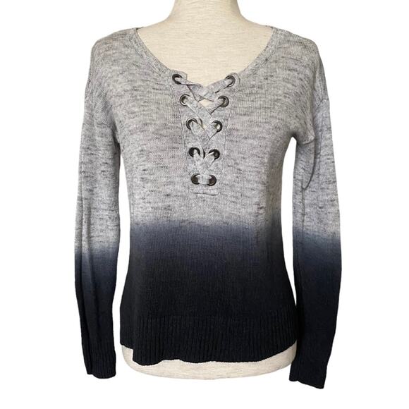 AMERICAN EAGLE Criss Cross Neck Lightweight Sweater Size XS Ombré Gray - Picture 1 of 5